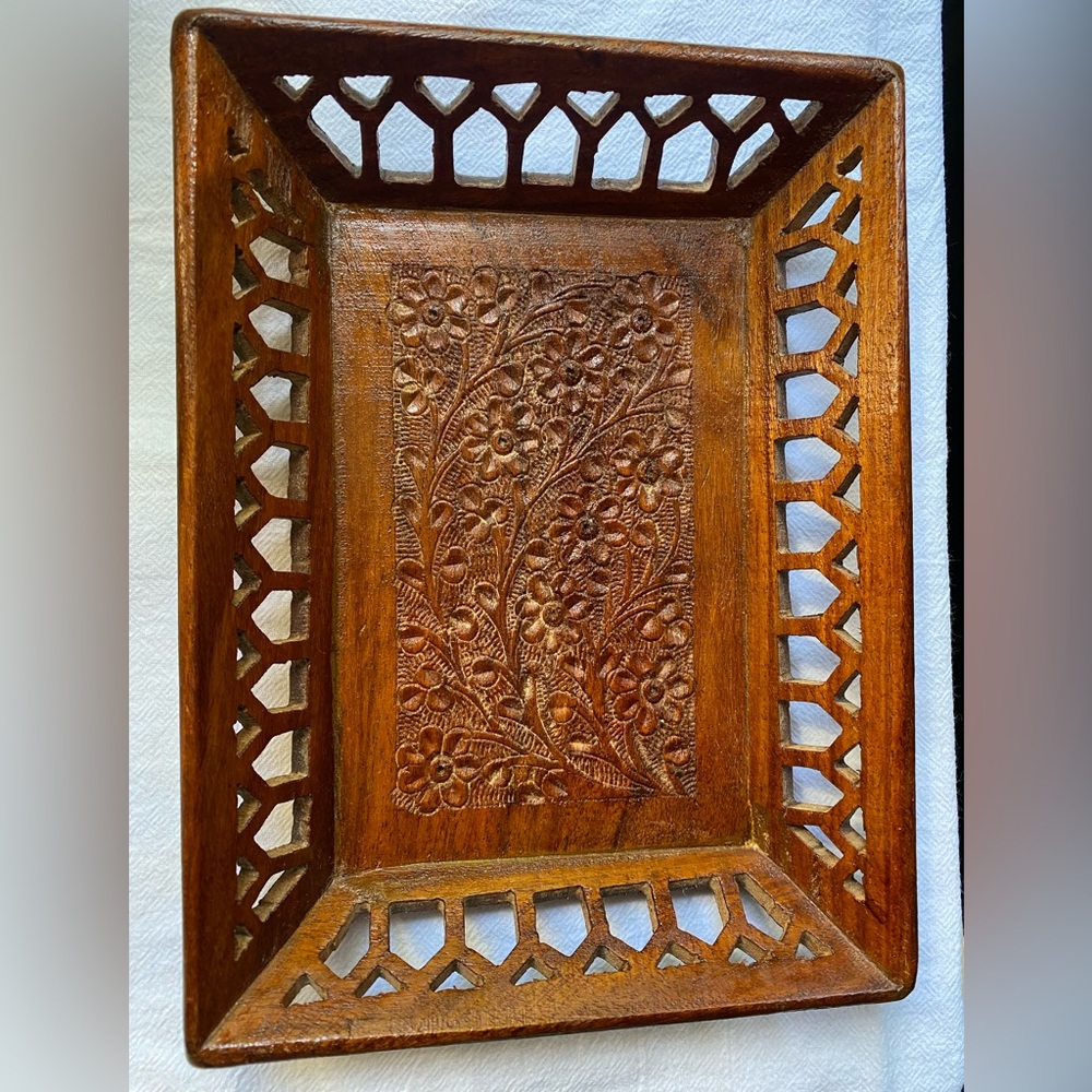 Vintage Hand Carved Wooden Reticulated Floral Tray. 6-1/2”x8-1/2”